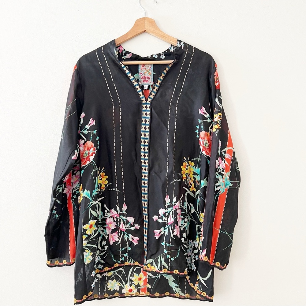 NEW Johnny Was Floral Embroidered Blouse 100% silk Black Size Small NWT
